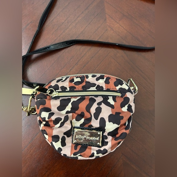 Betsey Johnson Camouflage Crossbody Bag - Picture 2 of 7